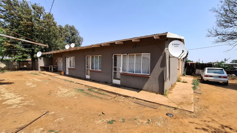 8 Bedroom Property for Sale in Orkney Park North West